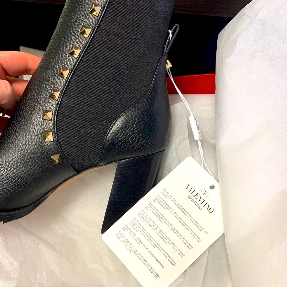 Brand New! Never worn, Valentino Rockstud Boots!